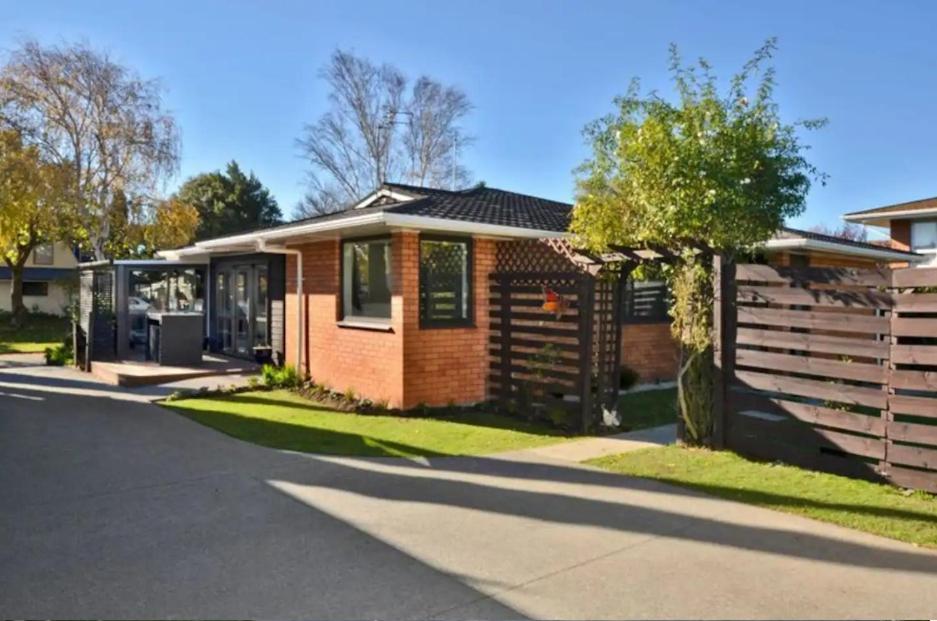 Highland Place Avonhead Christchurch Exterior photo